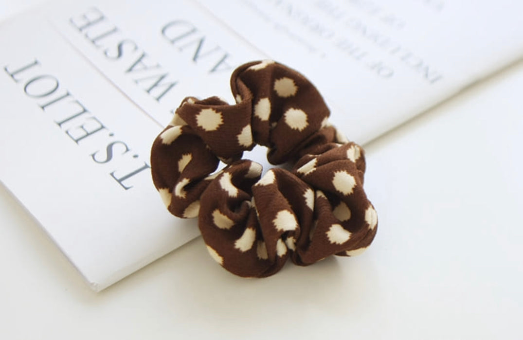 Dotty Scrunchie